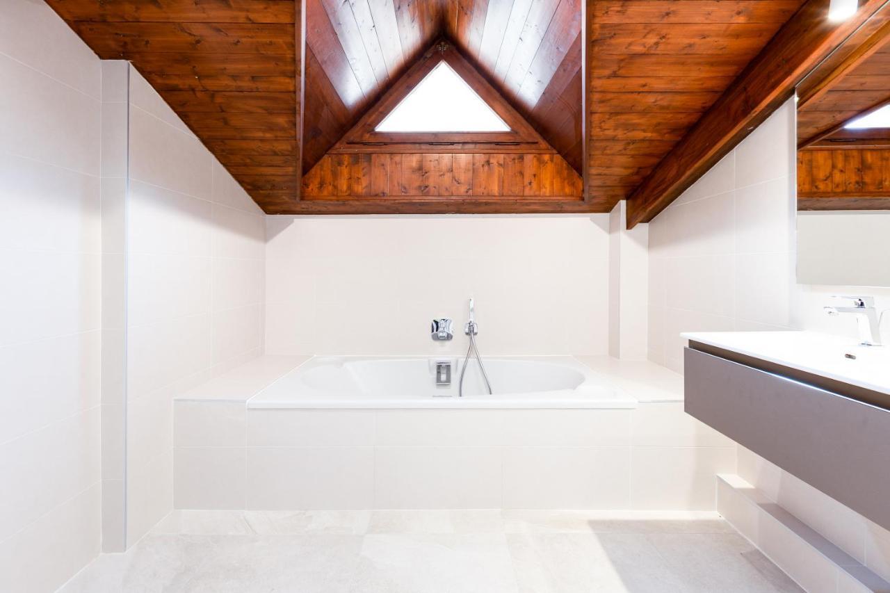 Chalet Les Praz - 280Sqm - Sauna Cinema Fitness - 5 Bedrooms In Heart Of Les Praz - By Cozee Rentals シャモニー エクステリア 写真