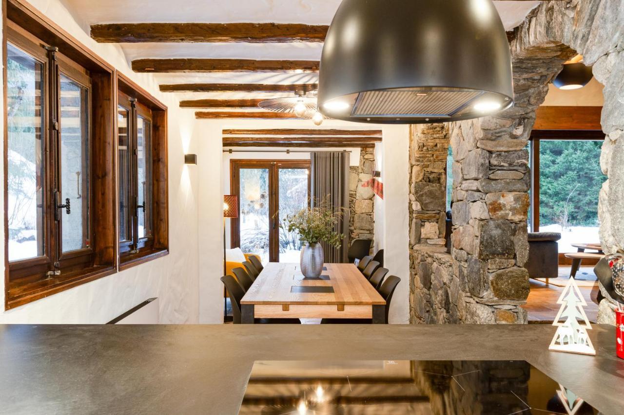 Chalet Les Praz - 280Sqm - Sauna Cinema Fitness - 5 Bedrooms In Heart Of Les Praz - By Cozee Rentals シャモニー エクステリア 写真