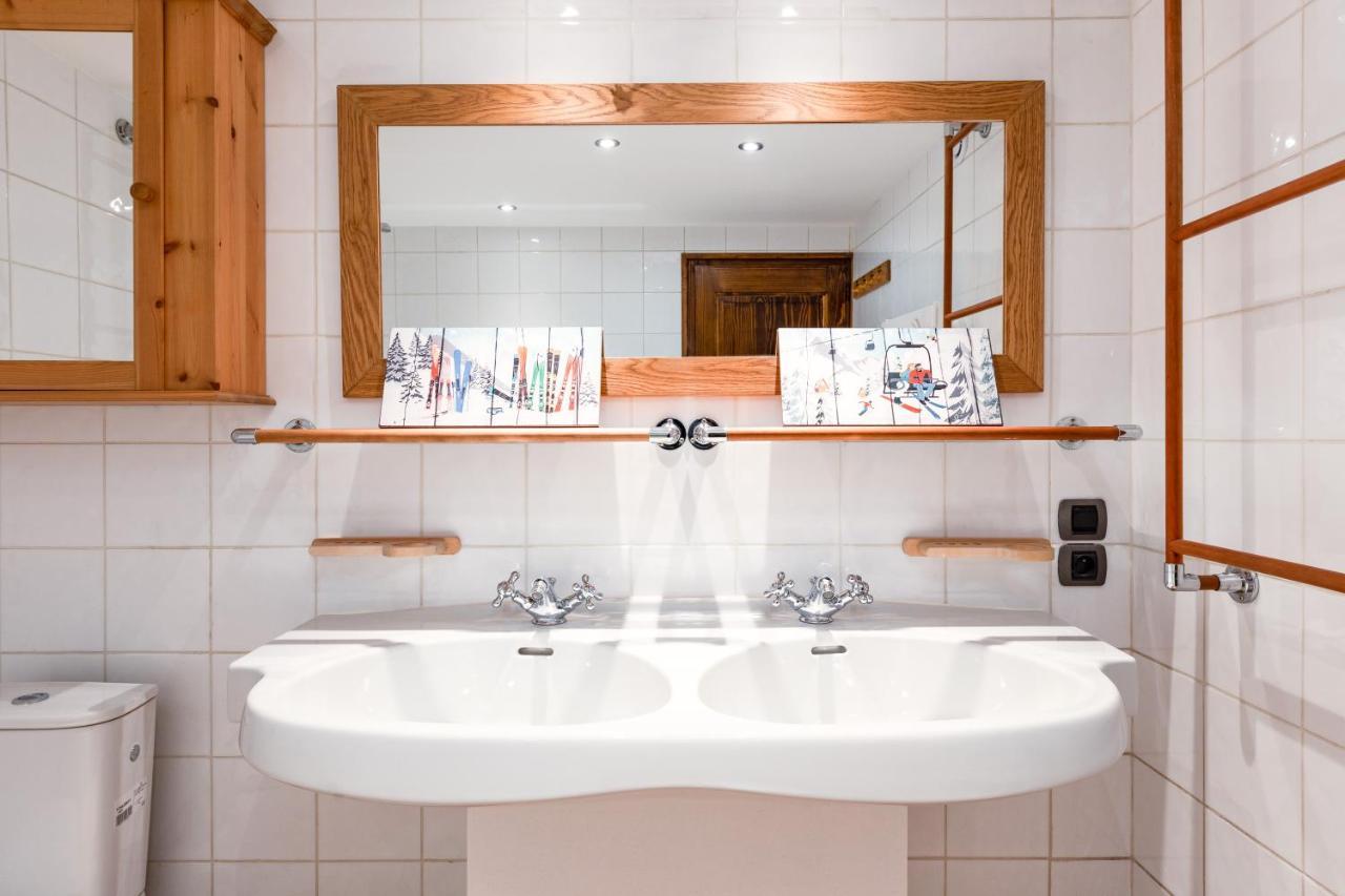 Chalet Les Praz - 280Sqm - Sauna Cinema Fitness - 5 Bedrooms In Heart Of Les Praz - By Cozee Rentals シャモニー エクステリア 写真